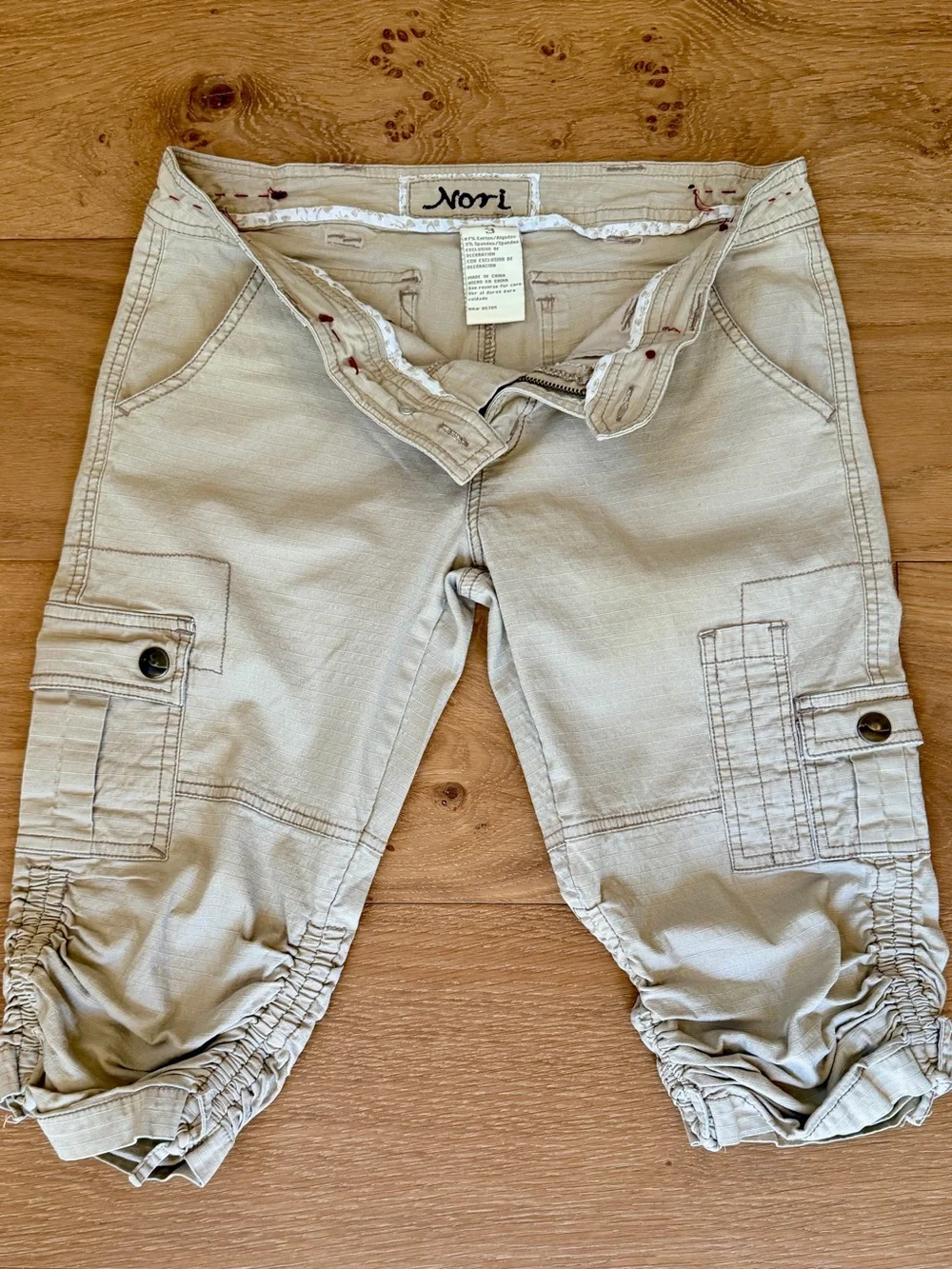VTG Nori Y2K Khaki Cargo Capri Shorts Pants Cinched Knee Multi-Pocket Snap Wm 3 - Picture 5 of 10